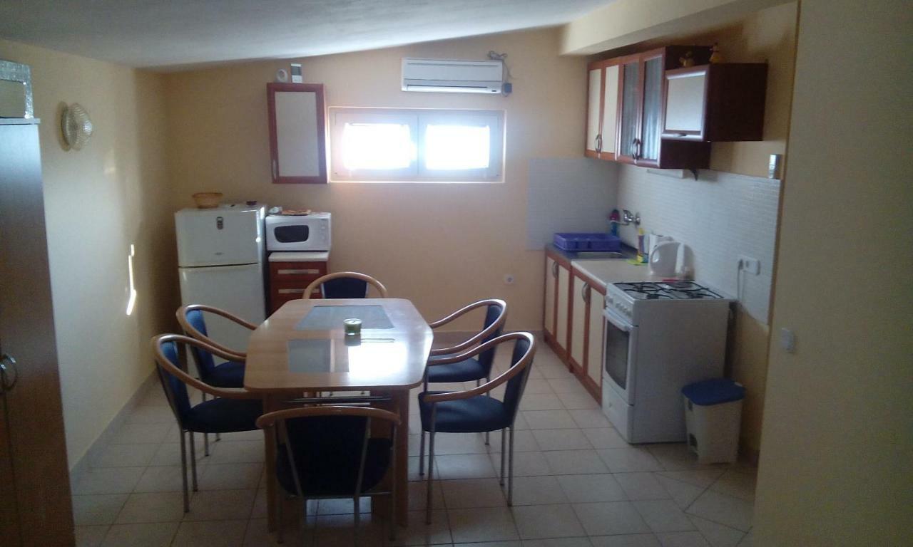 Apartman Maja Vir Exterior foto